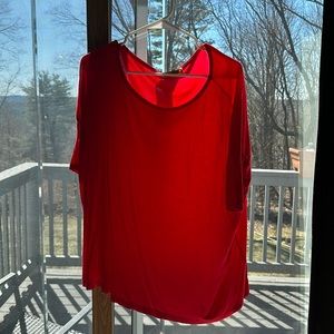 Small pink blouse - fitted sleeves flowy body!